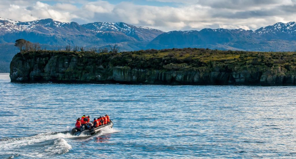 Zodiac,Cruise,In,Tierra,Del,Fuego,,Patagonia,,Chile